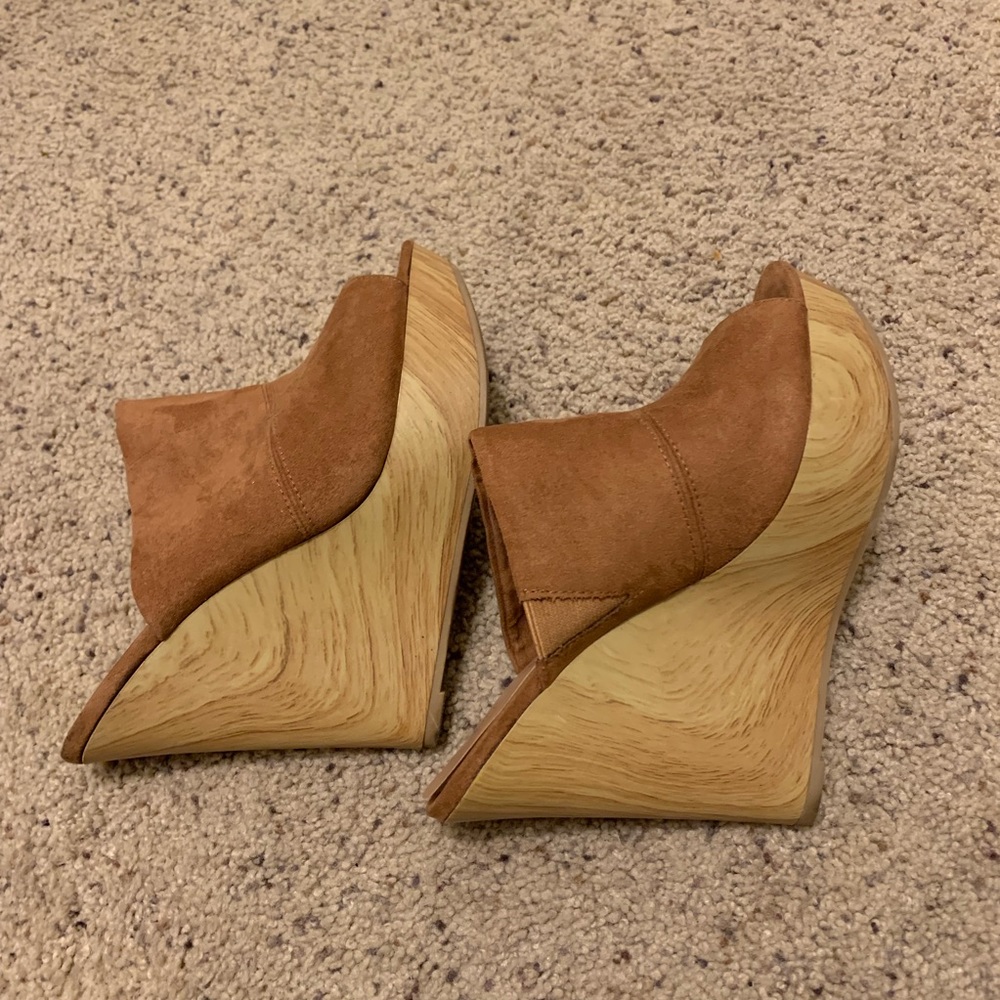 Slip on wedges